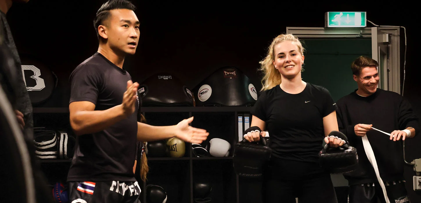 Een moment in de gym van Fifty Fifty